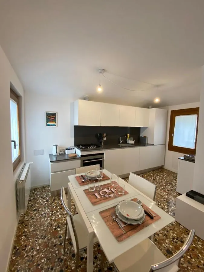 Ca\' Berto Apartment contacts
